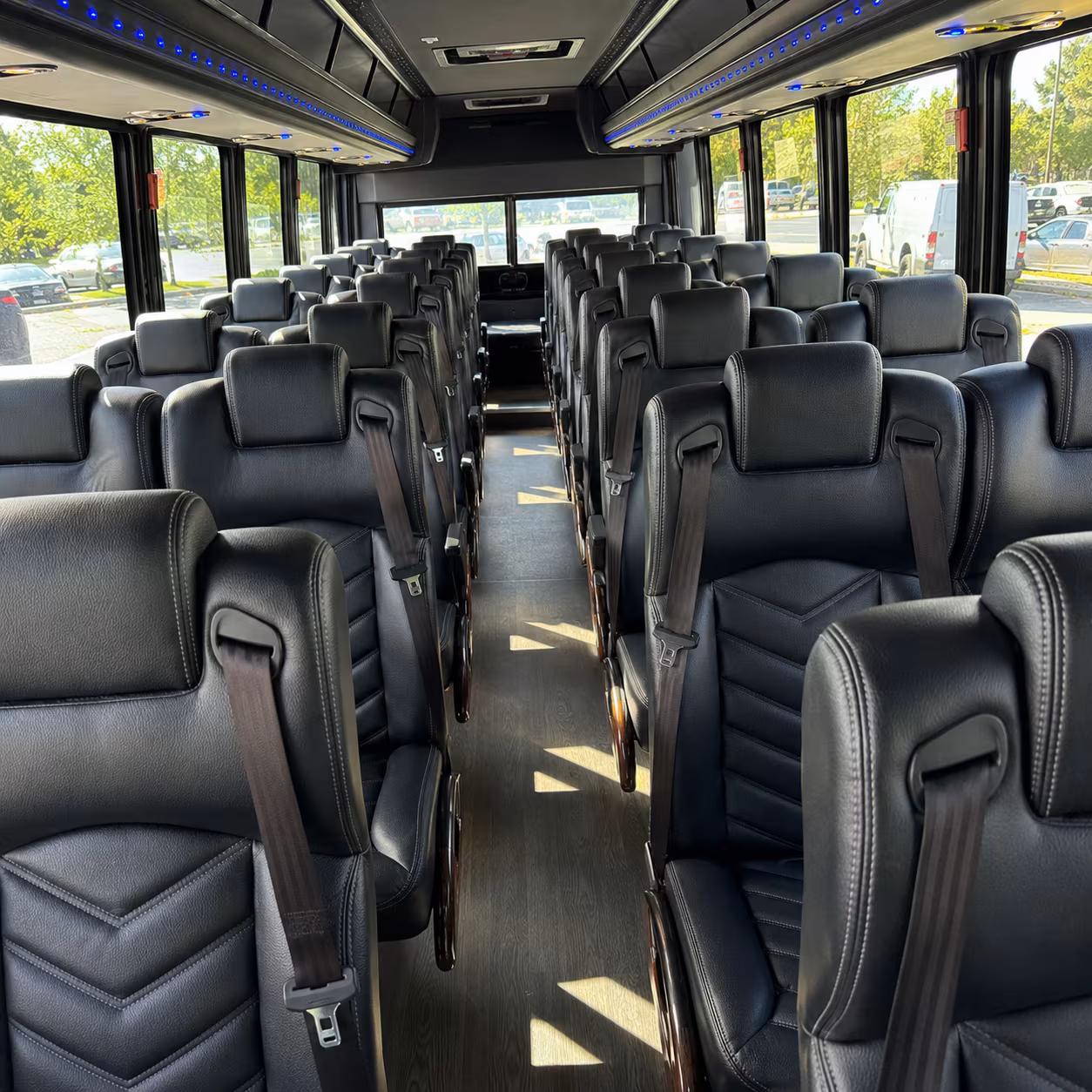 can i book a one way a round trip or a multi day package for a bus rental in richland