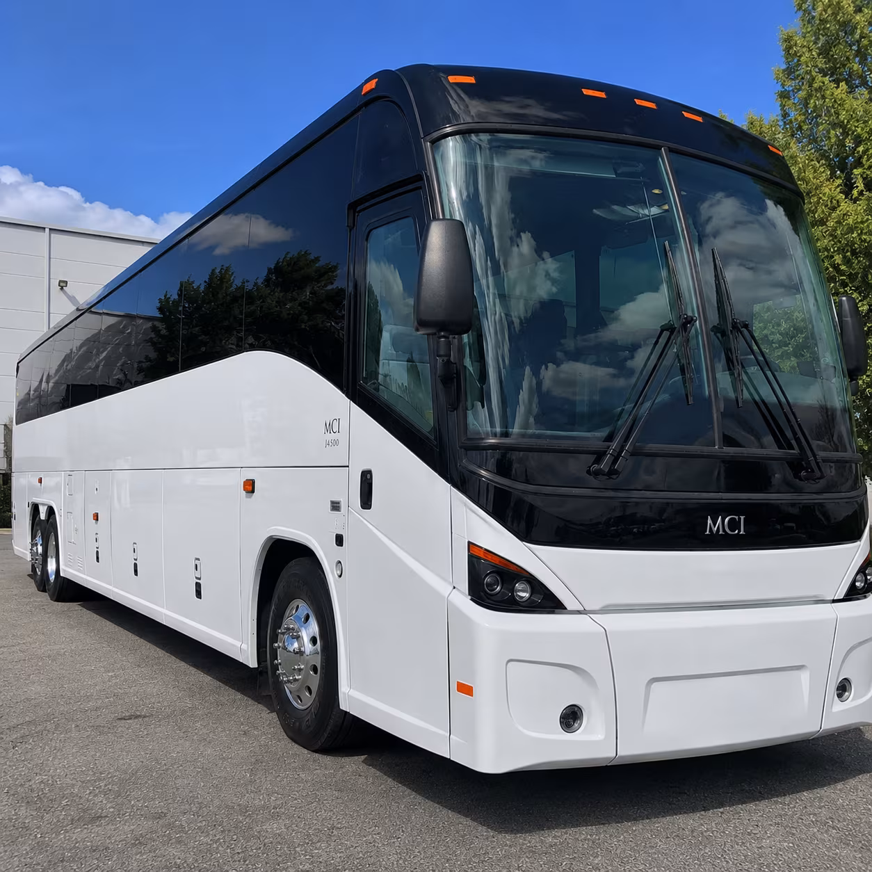 long distance charter bus trips from richland to seattle and the coast