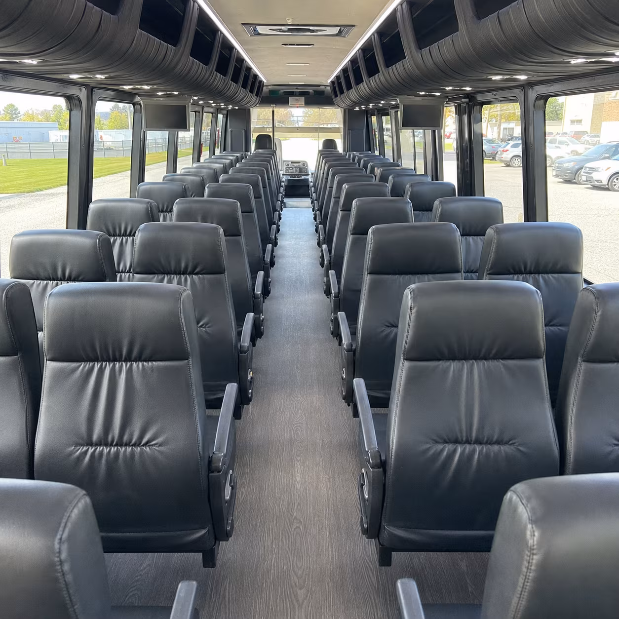 minibus wine tour rentals for small groups visiting richland area tasting rooms