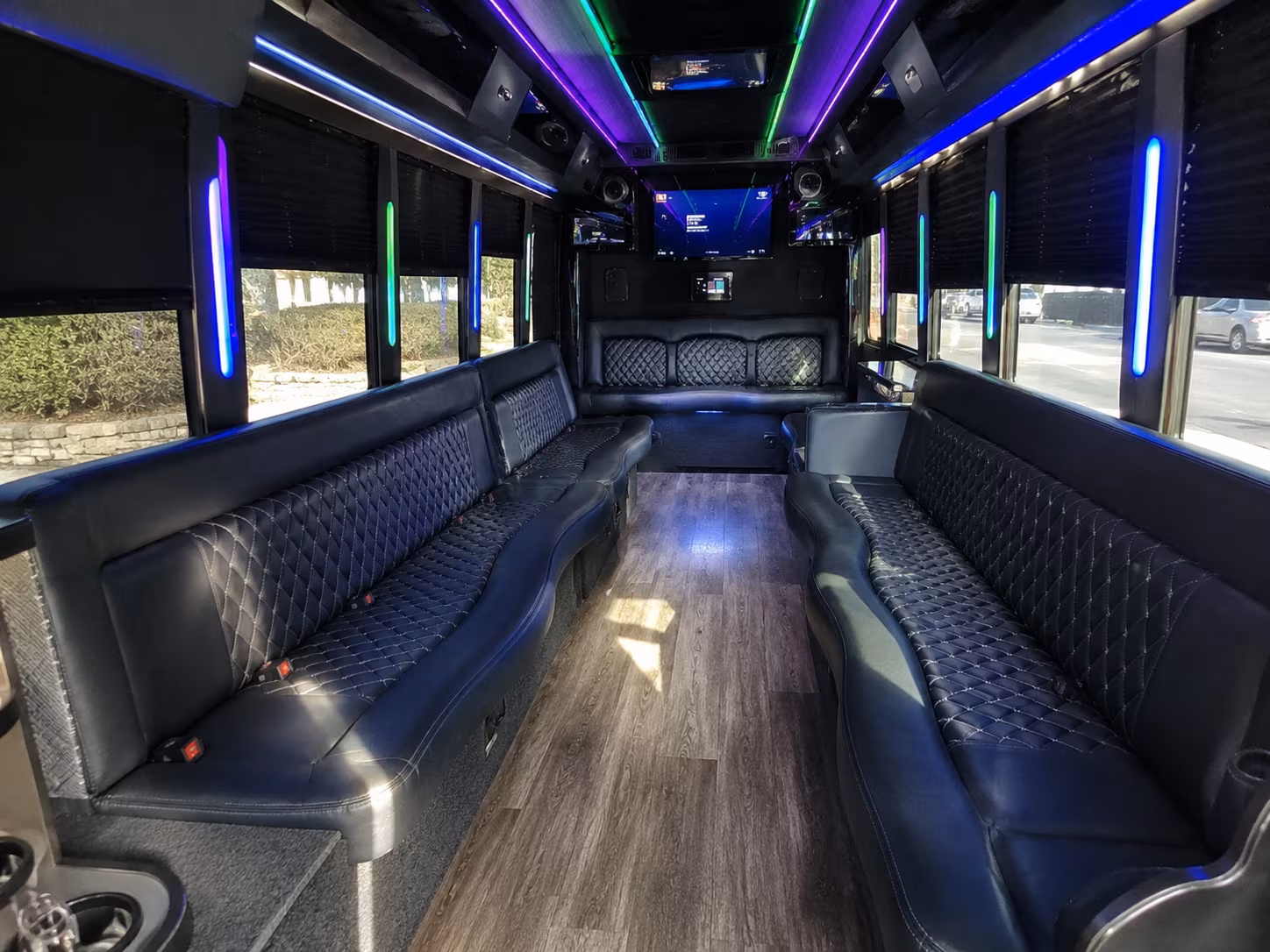 richland 15 passenger party bus interior