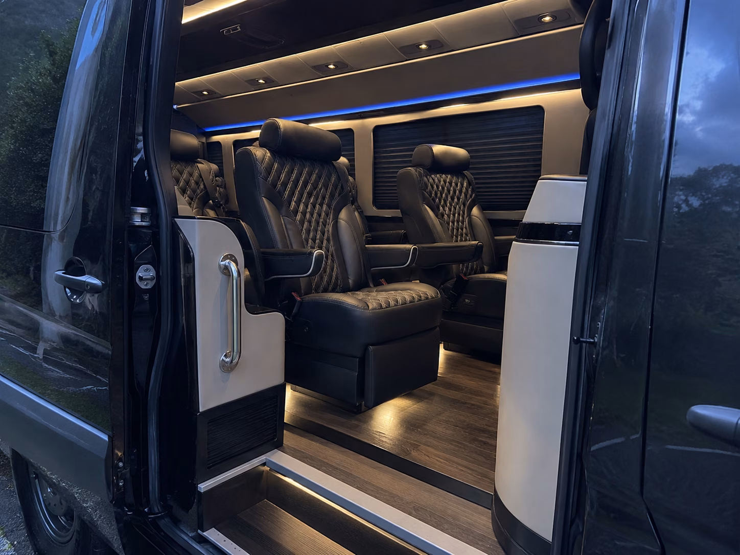 richland sprinter van with driver inside